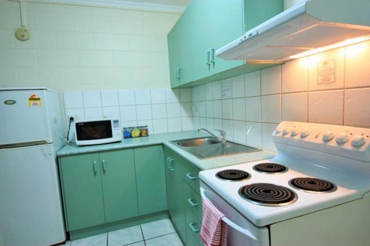 Coconut Grove Holiday Apartments Darwin Kültér fotó