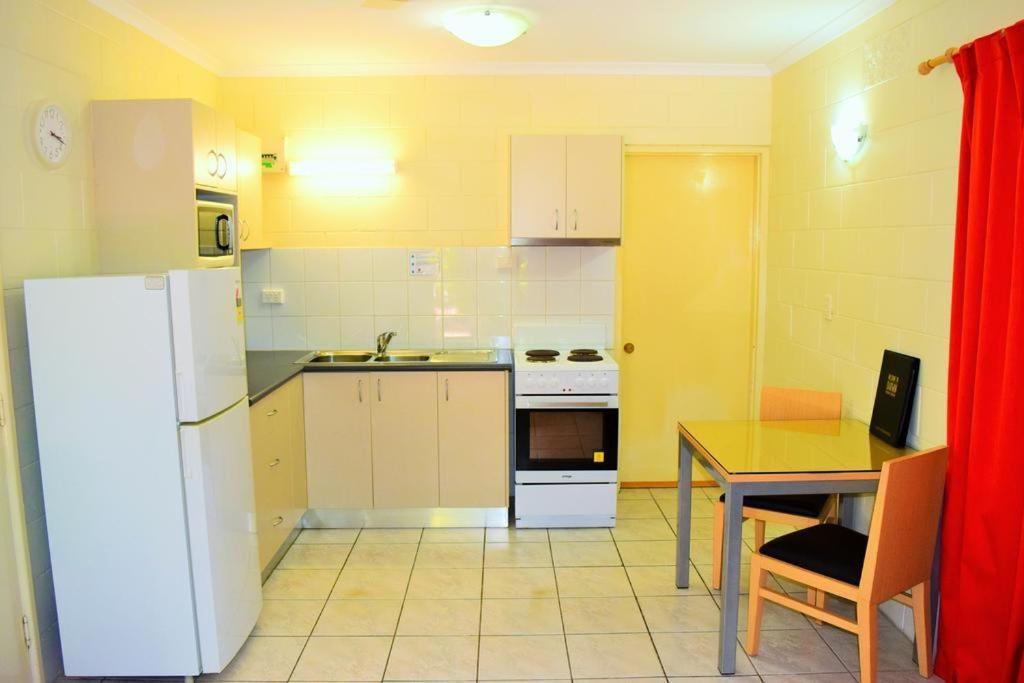 Coconut Grove Holiday Apartments Darwin Kültér fotó